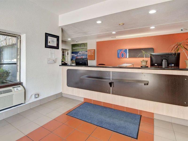 Motel 6-Dallas, Tx - Forest Lane Dış mekan fotoğraf