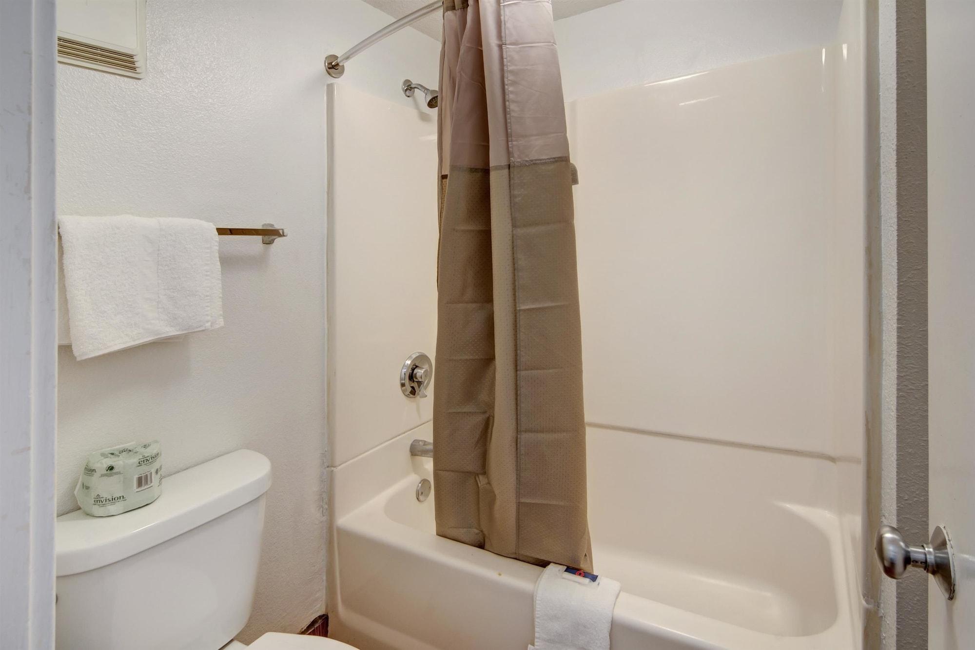 Motel 6-Dallas, Tx - Forest Lane Dış mekan fotoğraf