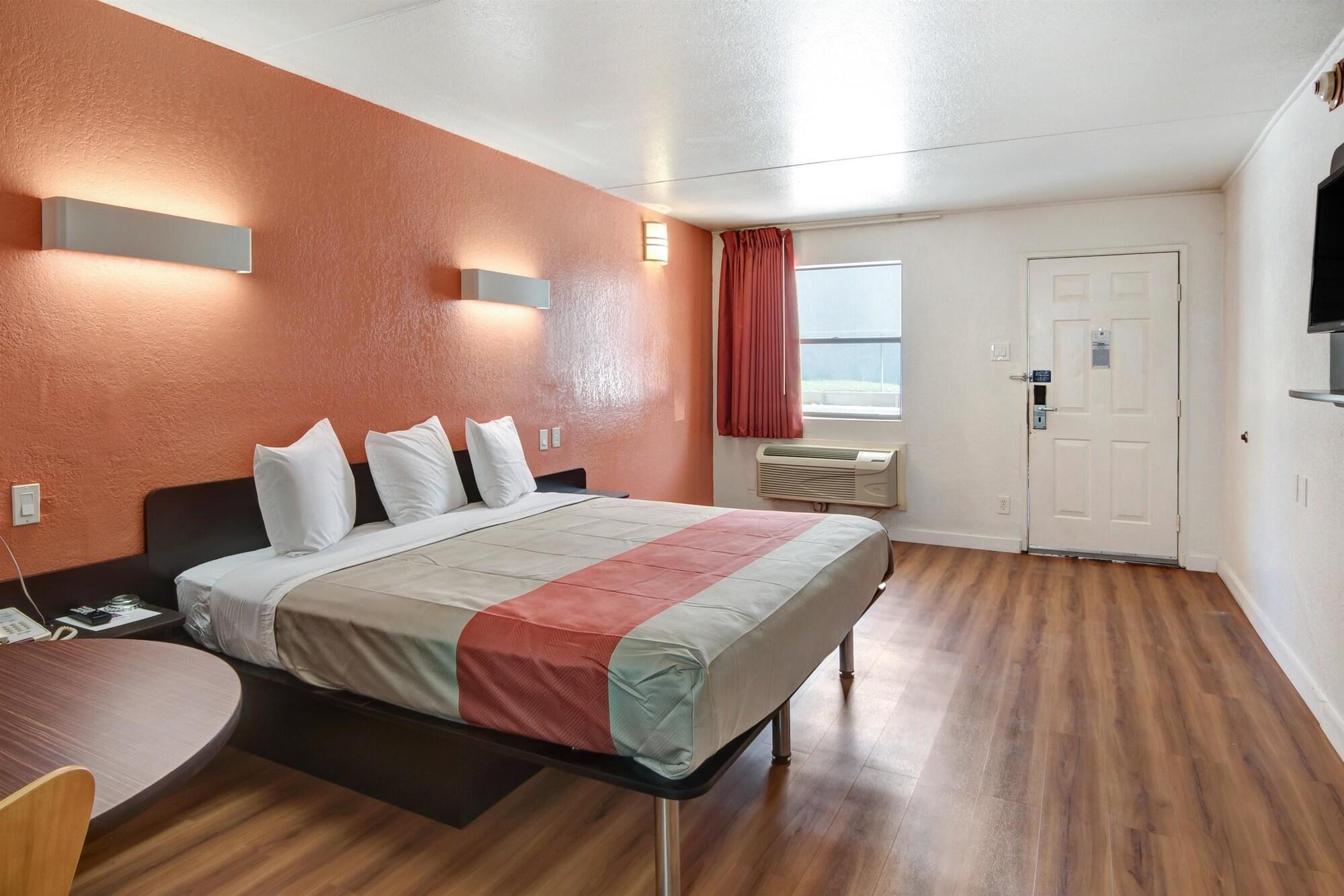 Motel 6-Dallas, Tx - Forest Lane Dış mekan fotoğraf