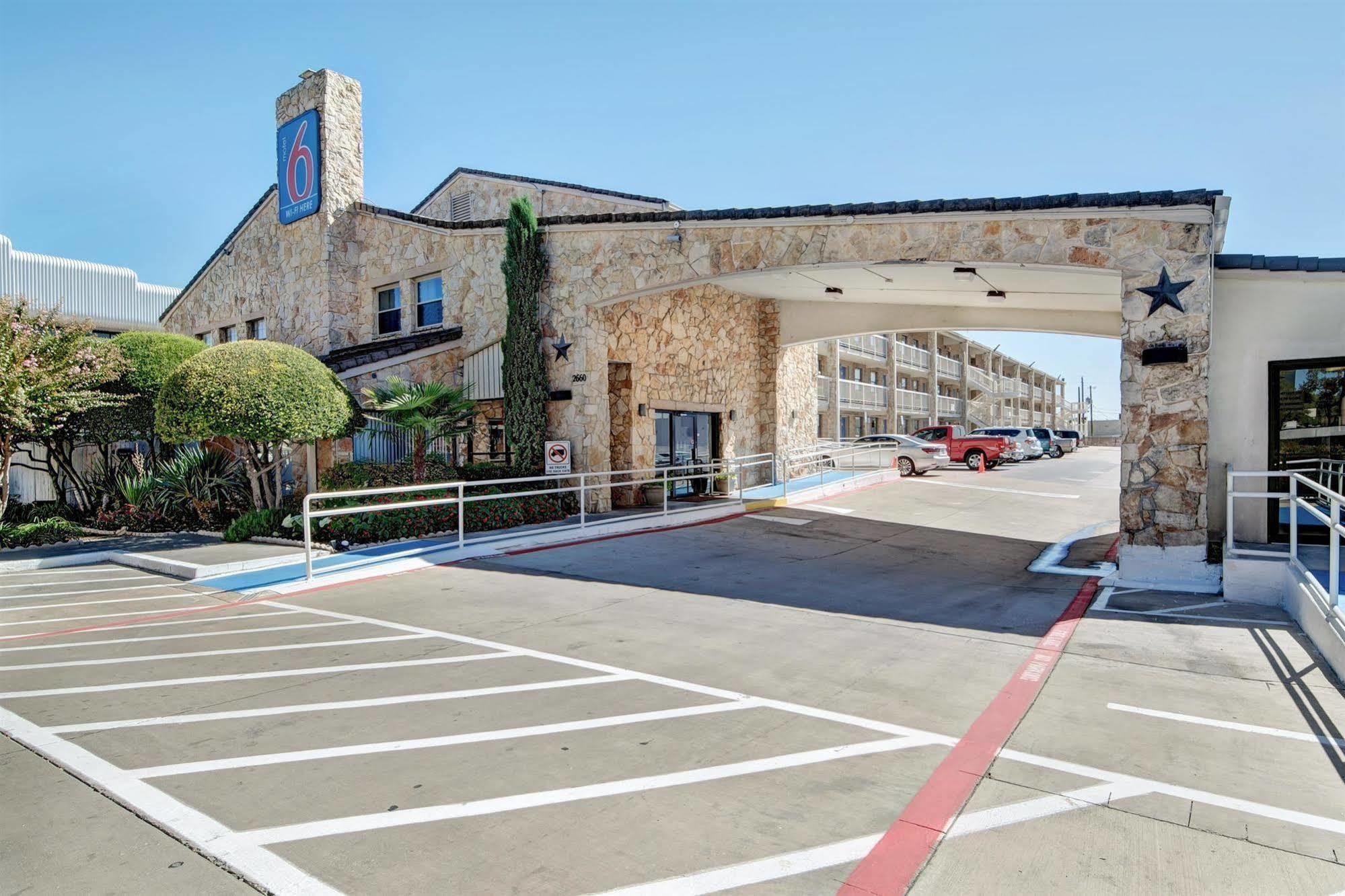 Motel 6-Dallas, Tx - Forest Lane Dış mekan fotoğraf