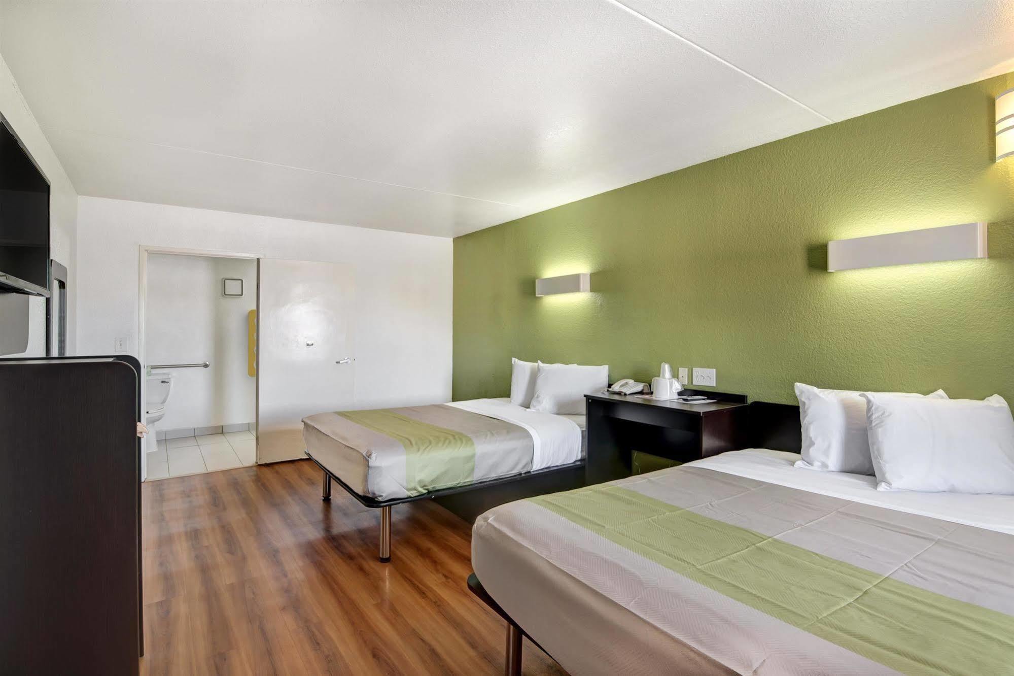 Motel 6-Dallas, Tx - Forest Lane Dış mekan fotoğraf